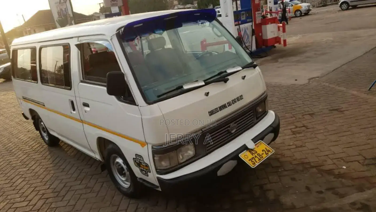 Nissan Caravan (Urvan) 1985 White