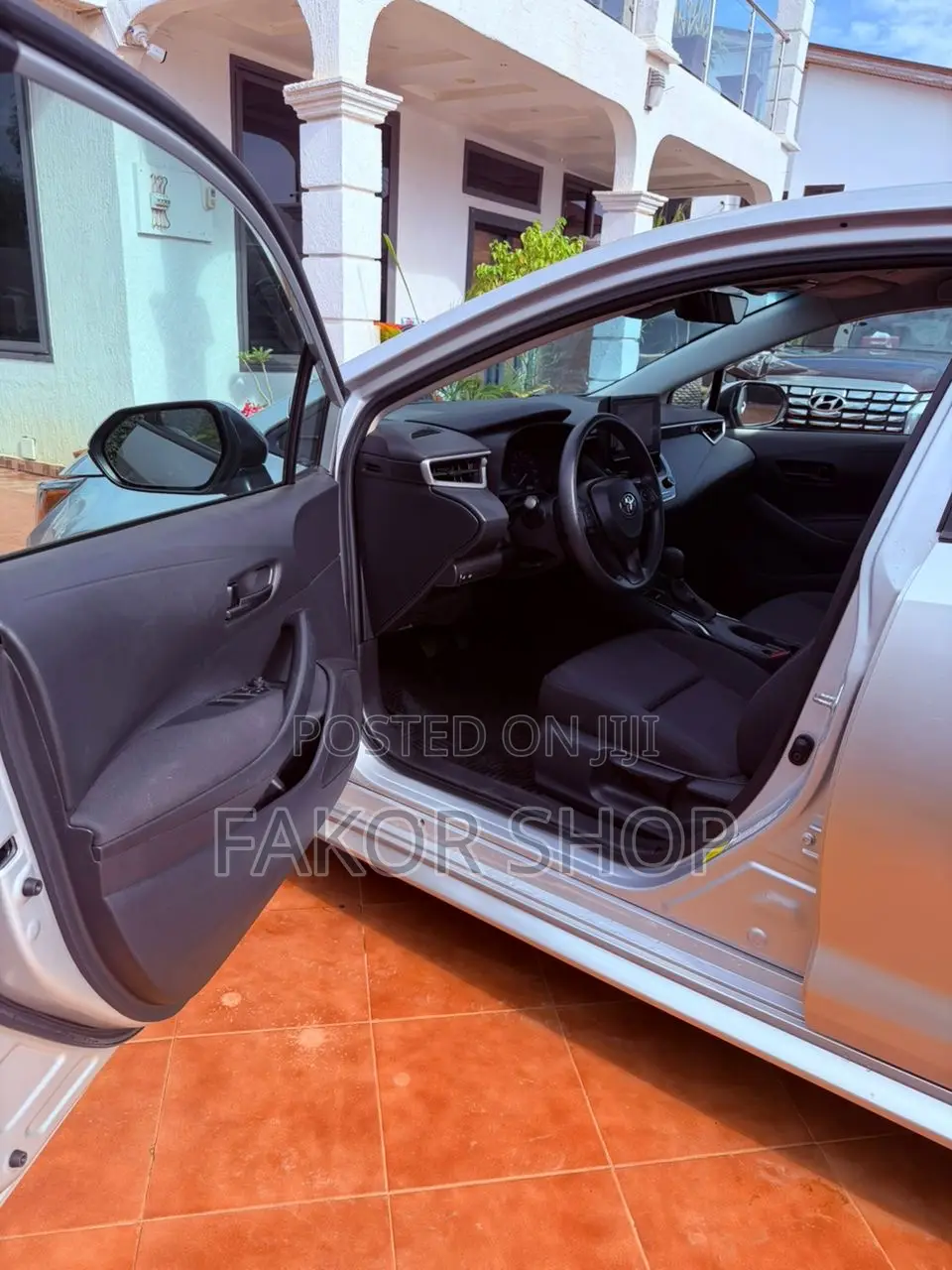 Toyota Corolla LE 2023 Gray