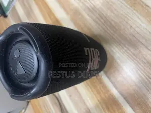 JBL Charge 5