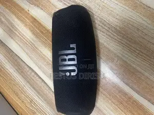 JBL Charge 5
