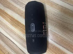 JBL Charge 5