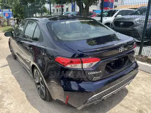 Toyota Corolla SE 2020 Blue