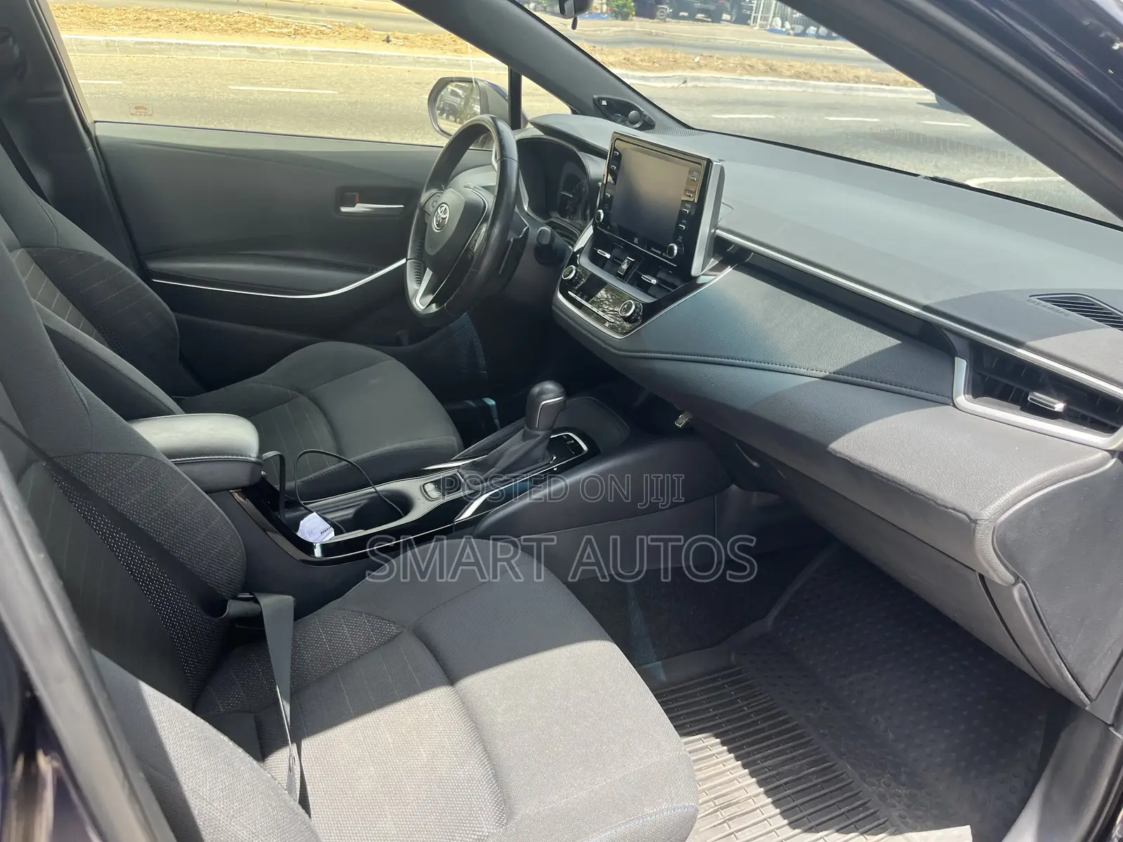 Toyota Corolla SE 2020 Blue