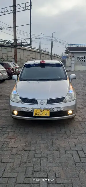 Nissan Versa 2008 Silver