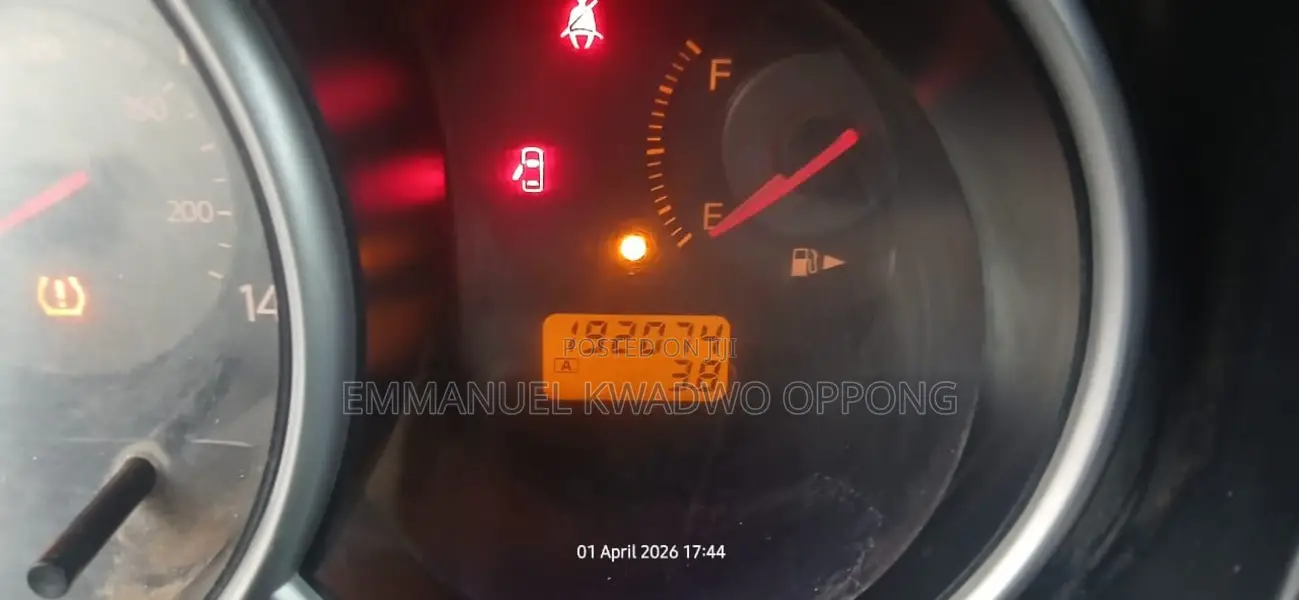 Nissan Versa 2008 Silver