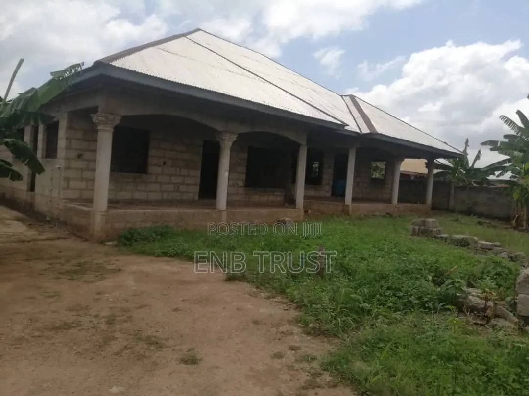 2 Plots and 4 Bedrooms for Sale at Kumasi Appiadu