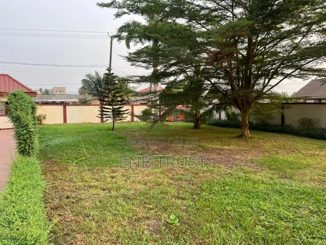 5bdrm Duplex in Weija, Tetegu for sale