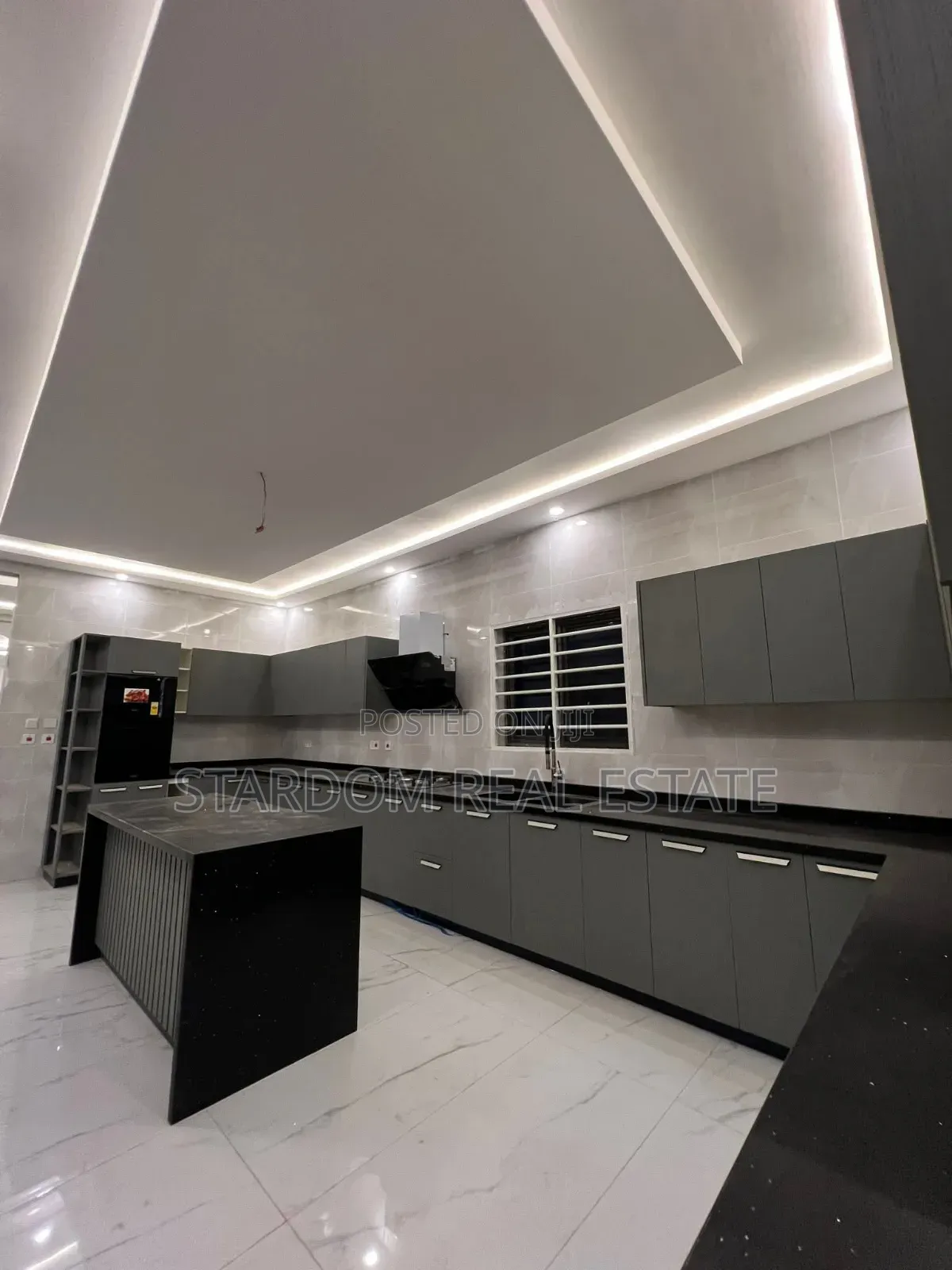 4bdrm Duplex in East Legon Hills, Boundary Road Area for sale