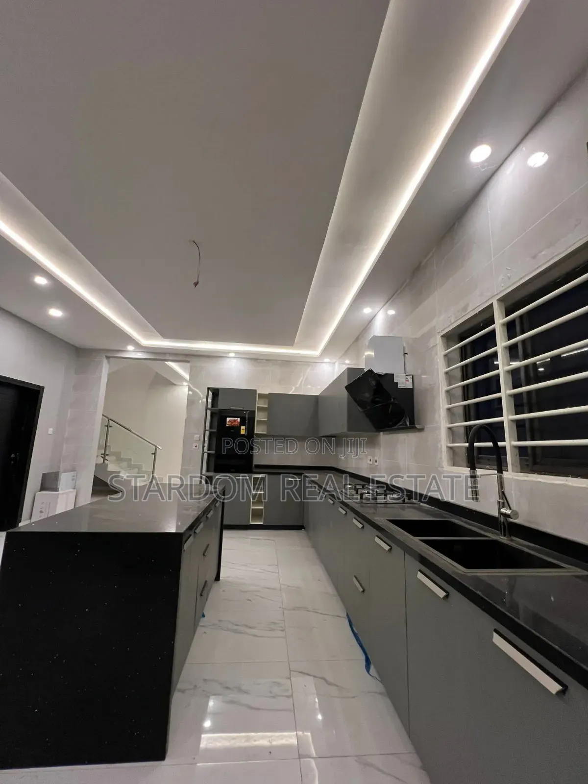 4bdrm Duplex in East Legon Hills, Boundary Road Area for sale