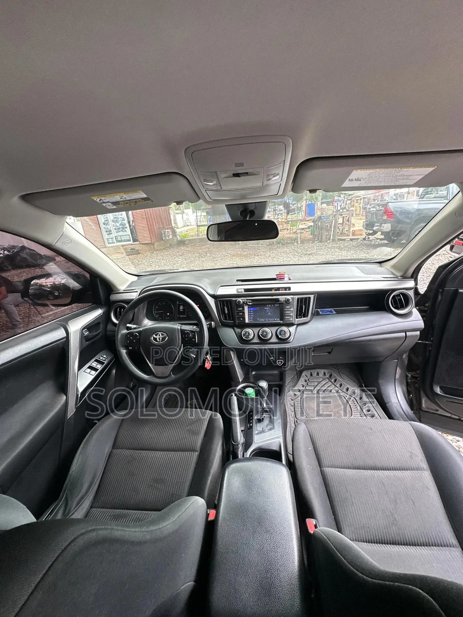 Toyota RAV4 LE 4dr SUV (2.5L 4cyl 6A) 2018 Black