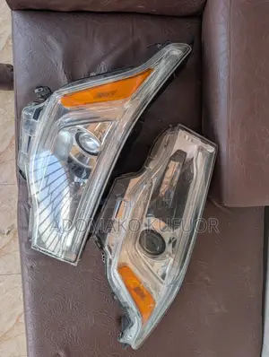 GMC Acadia 2017-19 Headlight Home Used. Both Driver and Passenger Side
