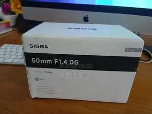 Sigma 50mm 1.4 Art Canon for Sale. Almost Like New