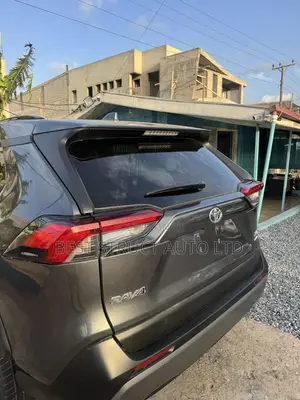 Toyota RAV4 XLE AWD 2024 Gray