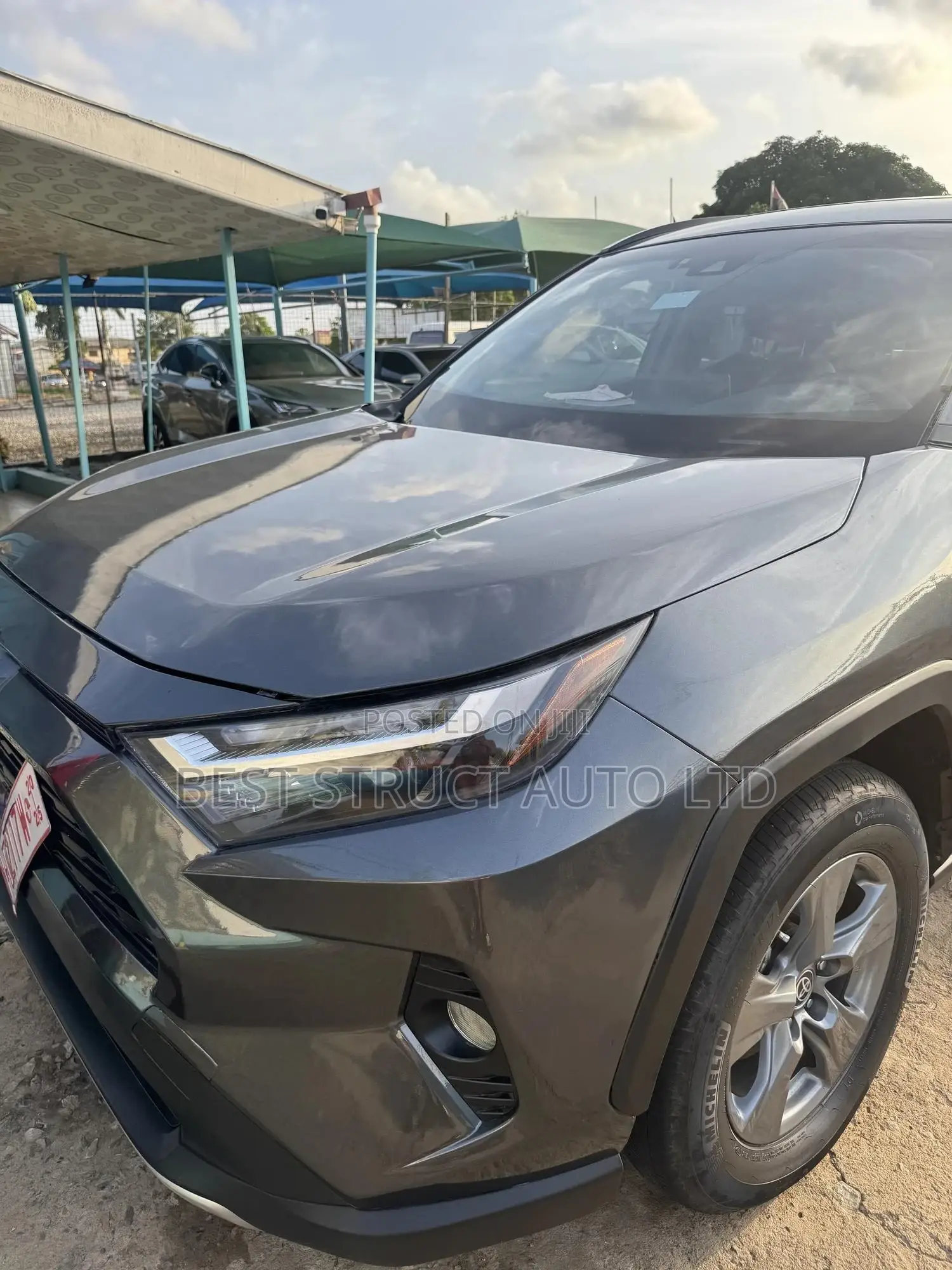 Toyota RAV4 XLE AWD 2024 Gray