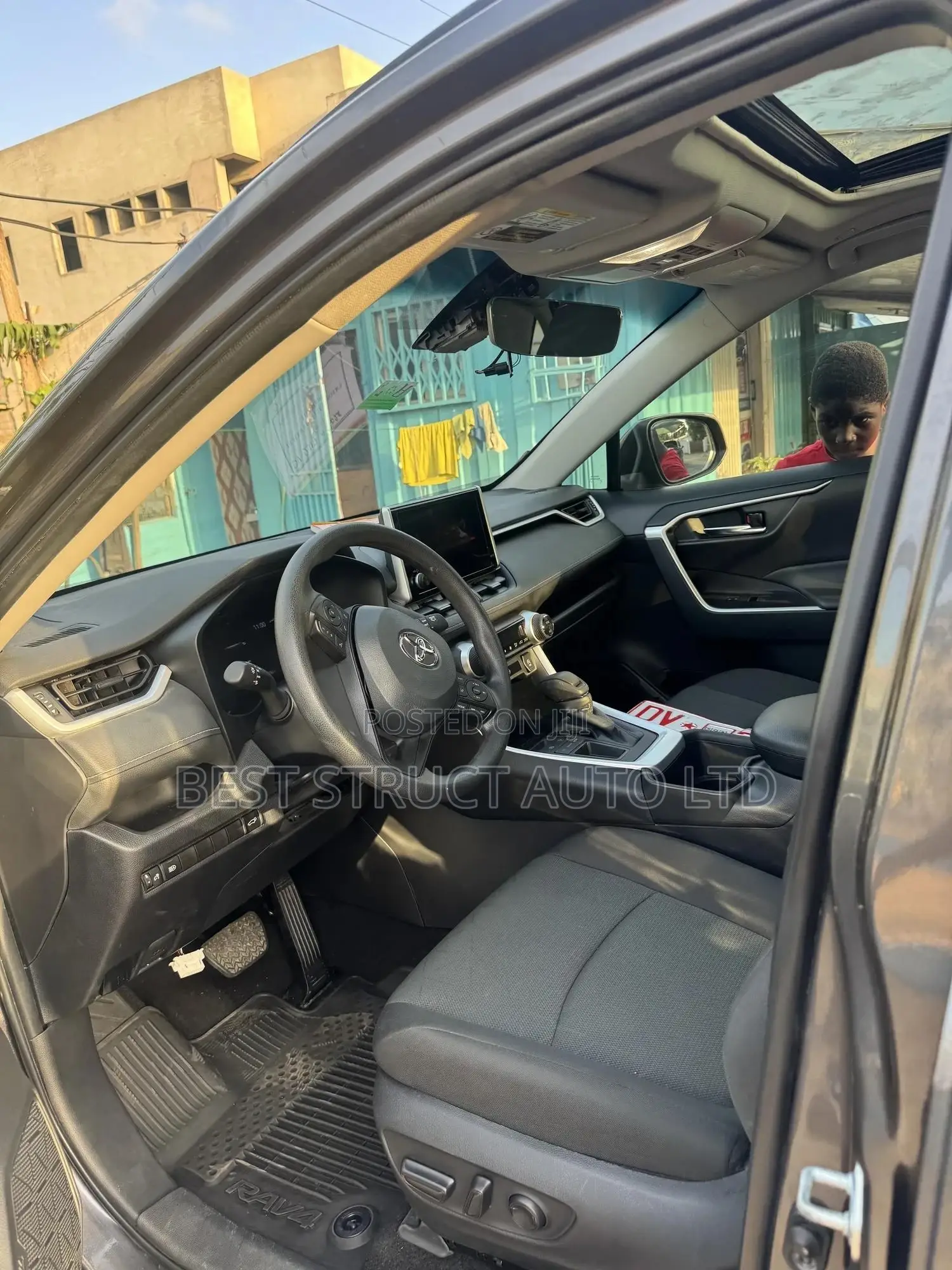 Toyota RAV4 XLE AWD 2024 Gray