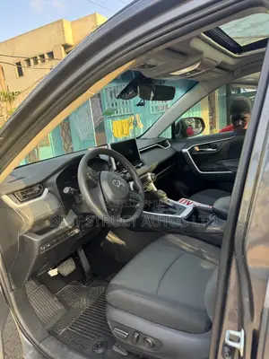 Toyota RAV4 XLE AWD 2024 Gray