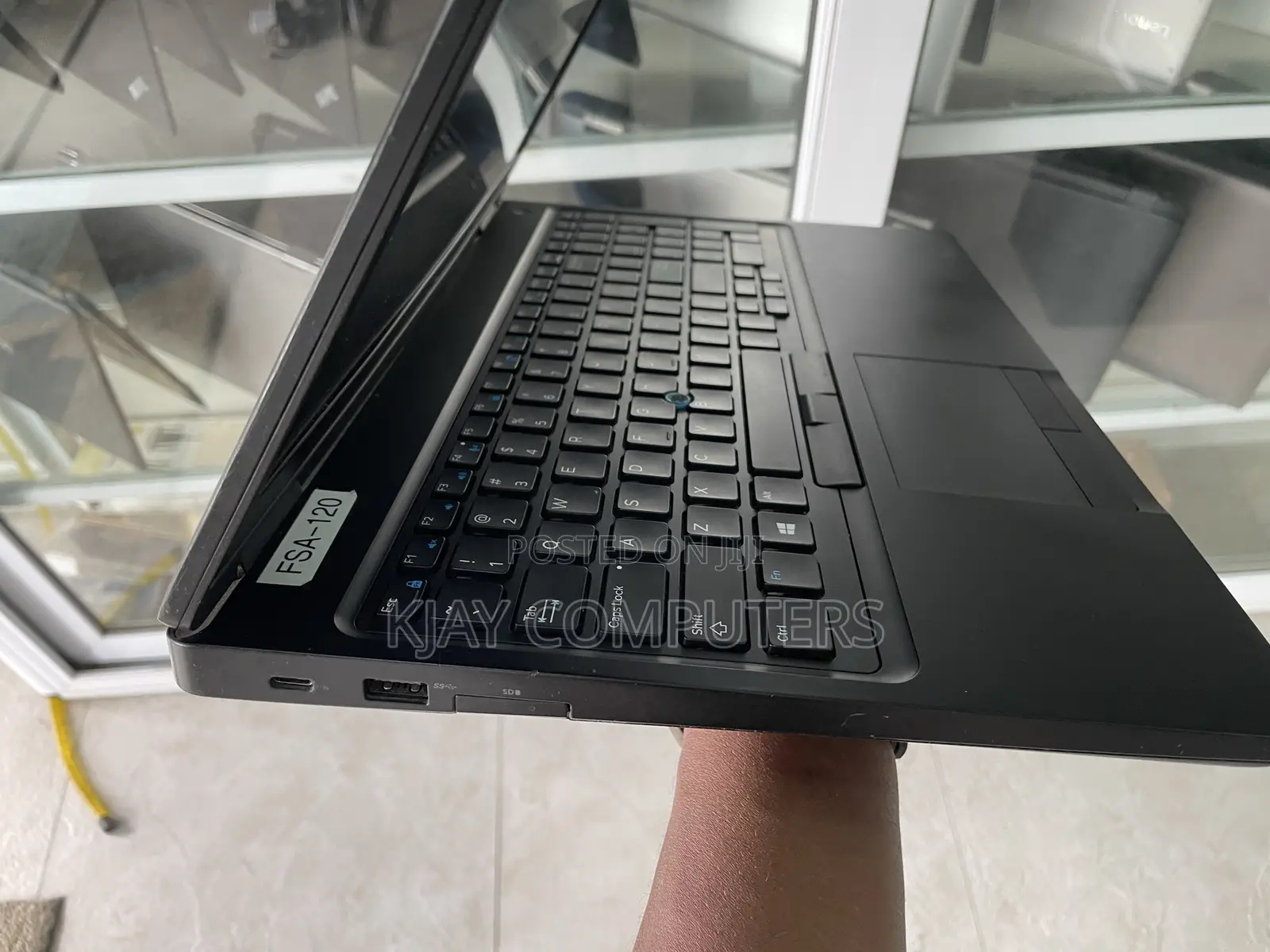 Laptop Dell Latitude 5590 8GB Intel Core i7 SSD 256GB