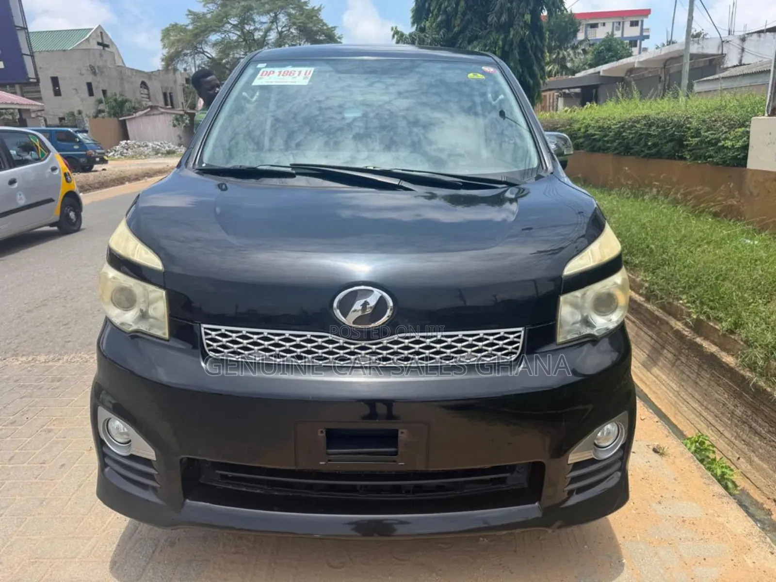 Toyota Voxy 2013 Gray