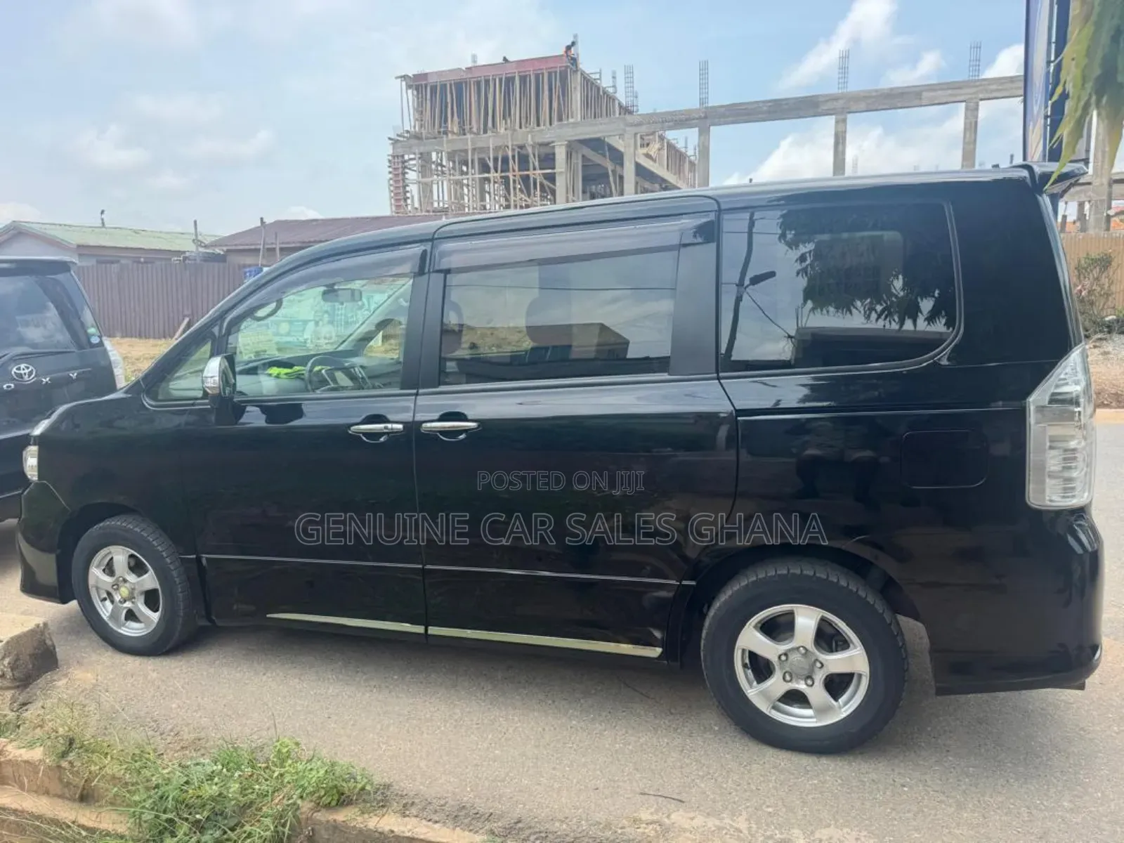 Toyota Voxy 2013 Gray