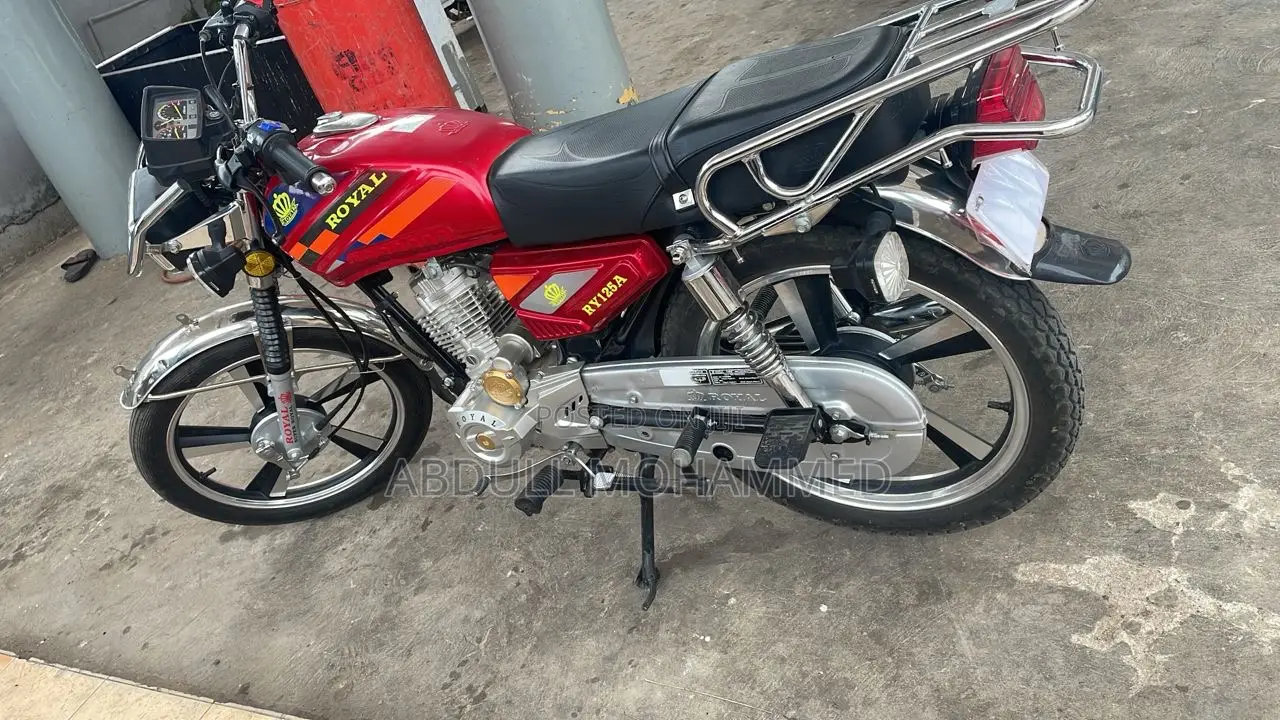 New Royal RY125 2025 Red