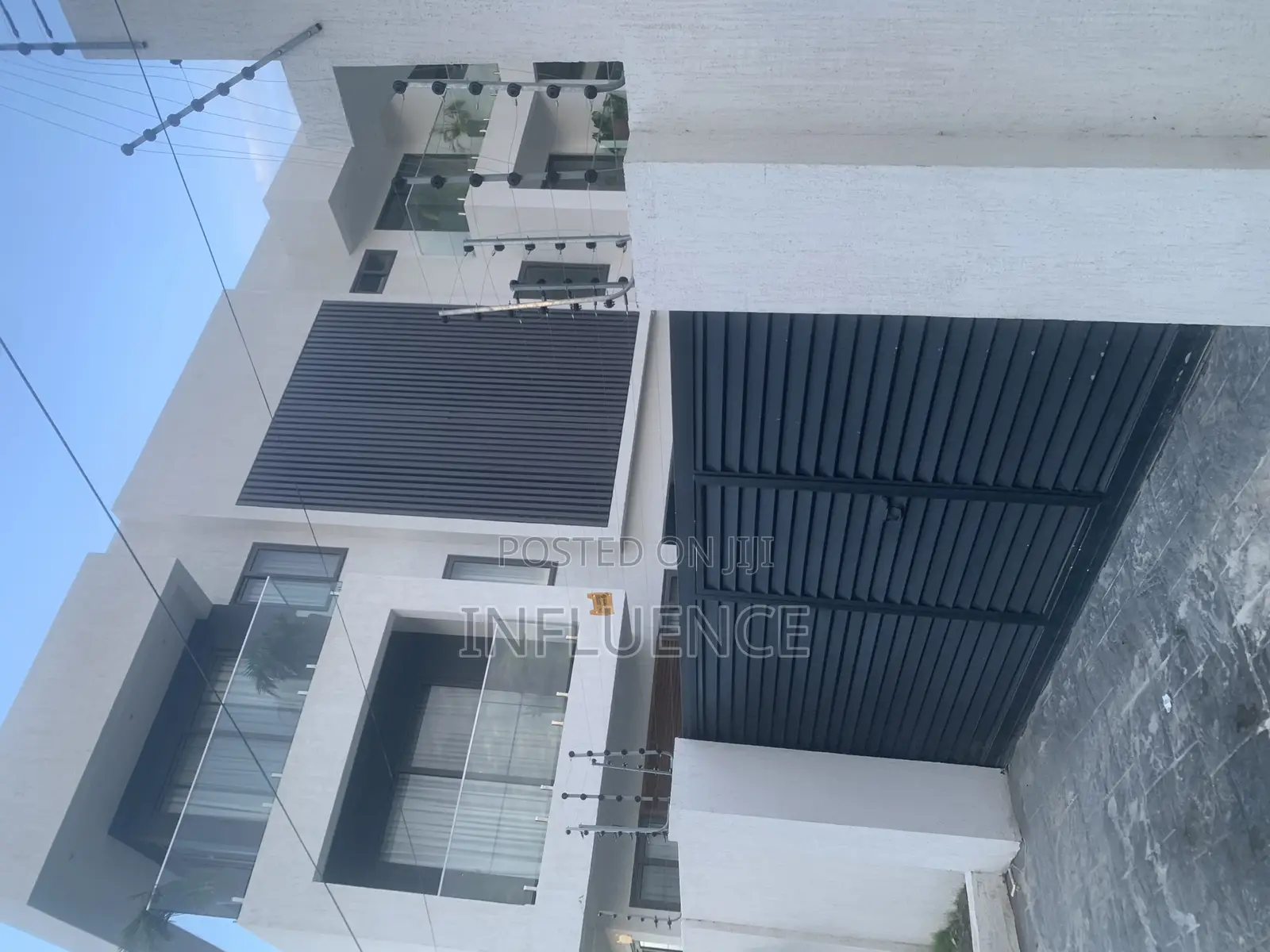 3bdrm Townhouse / Terrace in East Legon for rent