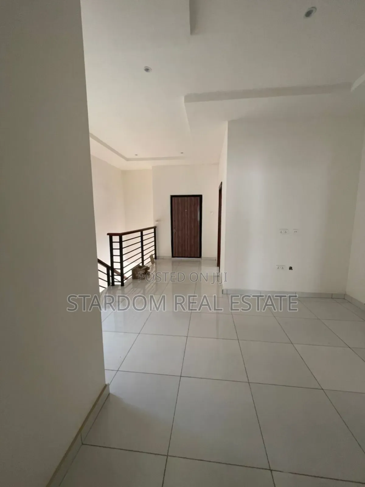 4bdrm Duplex in East Airport for rent