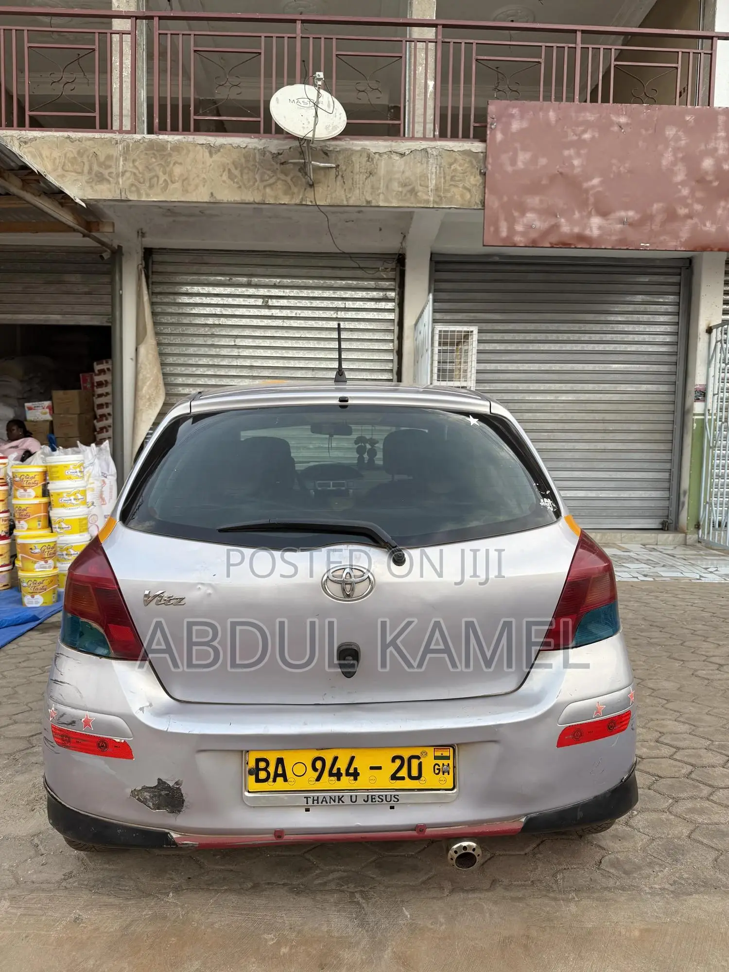 Toyota Vitz 2010 Silver