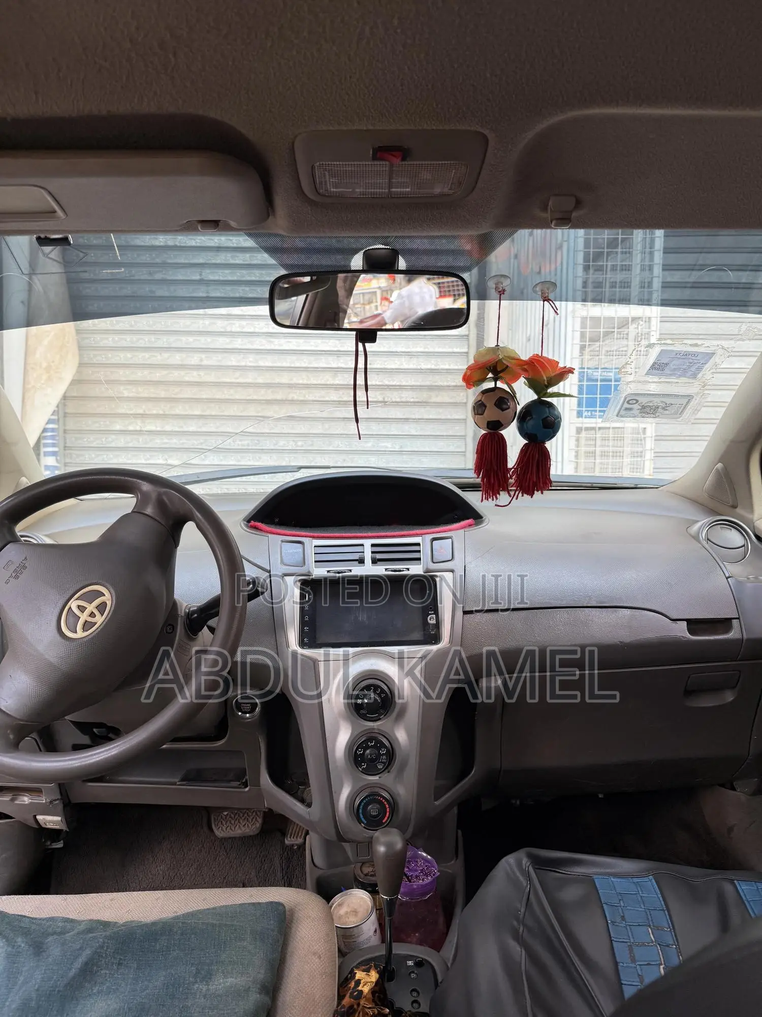 Toyota Vitz 2010 Silver