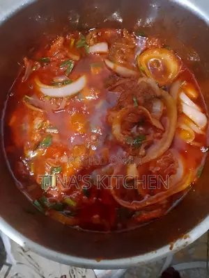 Tomato With Veggies and Chicken