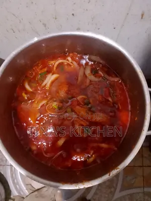 Tomato With Veggies and Chicken