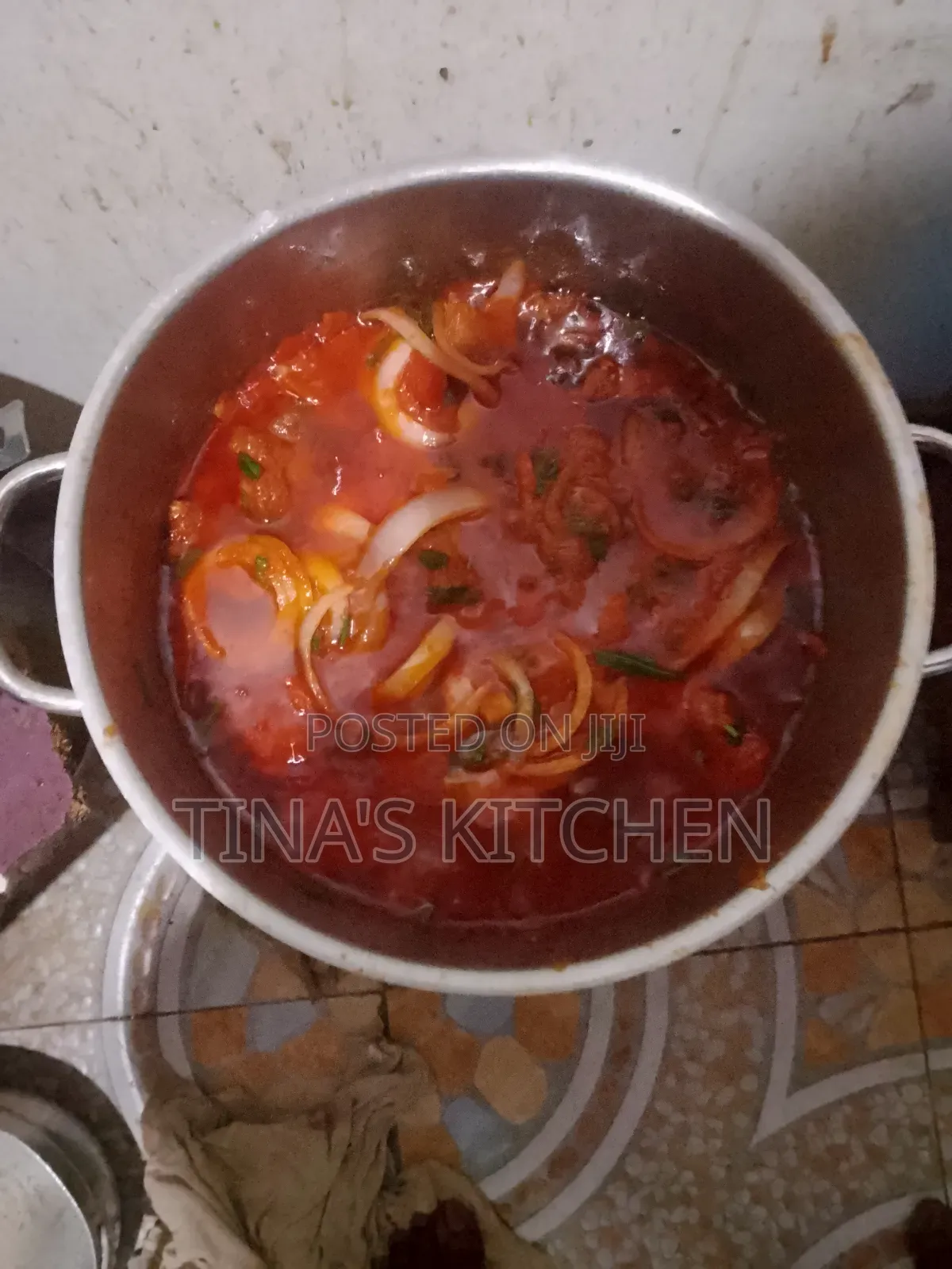Tomato With Veggies and Chicken
