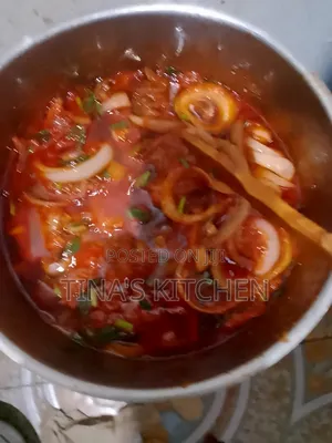 Tomato With Veggies and Chicken