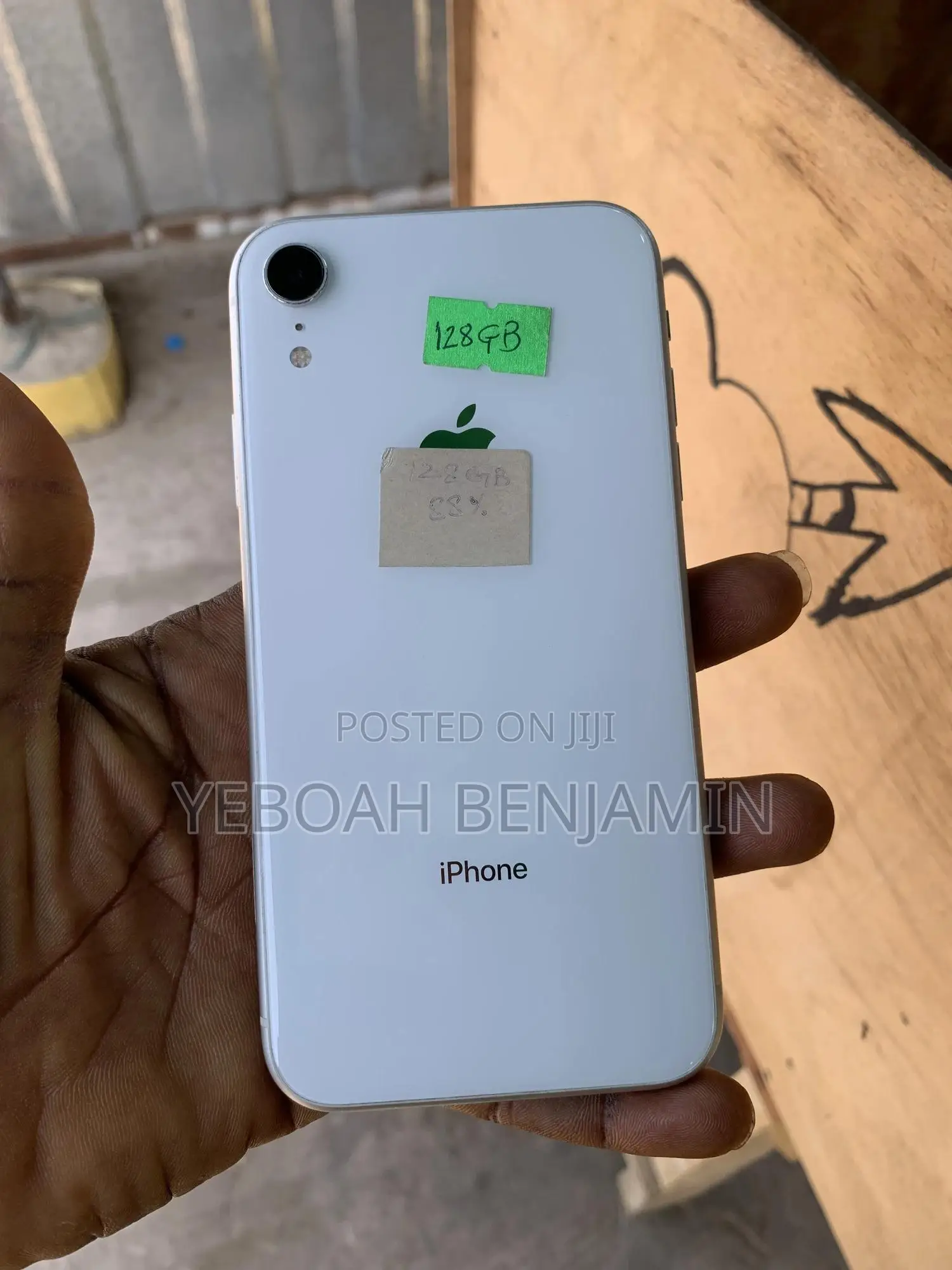 Apple iPhone XR 128 GB White