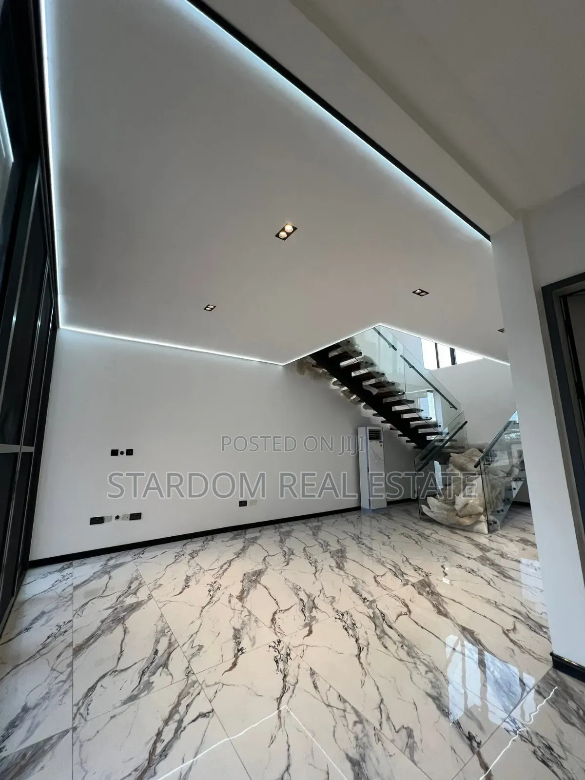 4bdrm Duplex in East Legon Hills, American House for sale