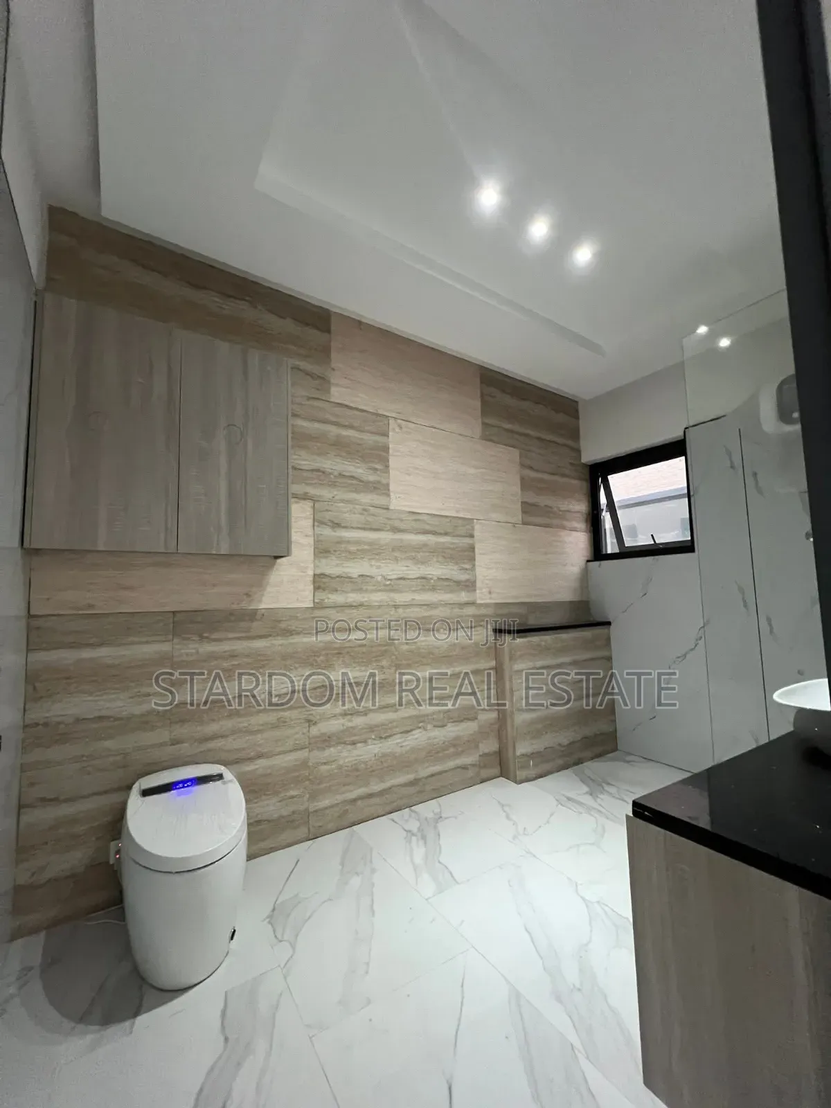 4bdrm Duplex in East Legon Hills, American House for sale