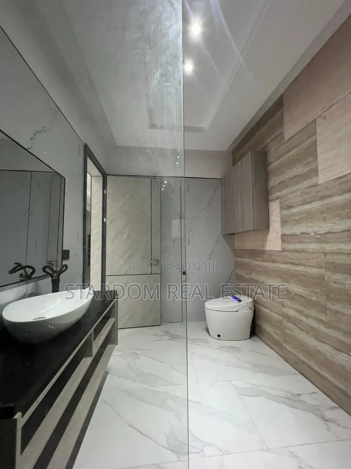4bdrm Duplex in East Legon Hills, American House for sale