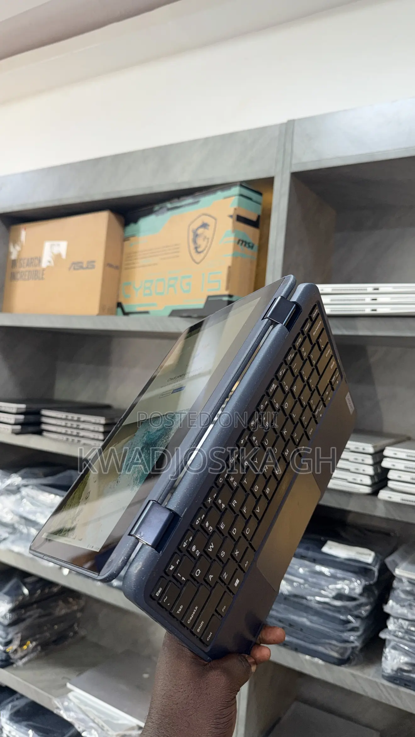 New Laptop Lenovo 300e 4GB AMD SSD 60GB