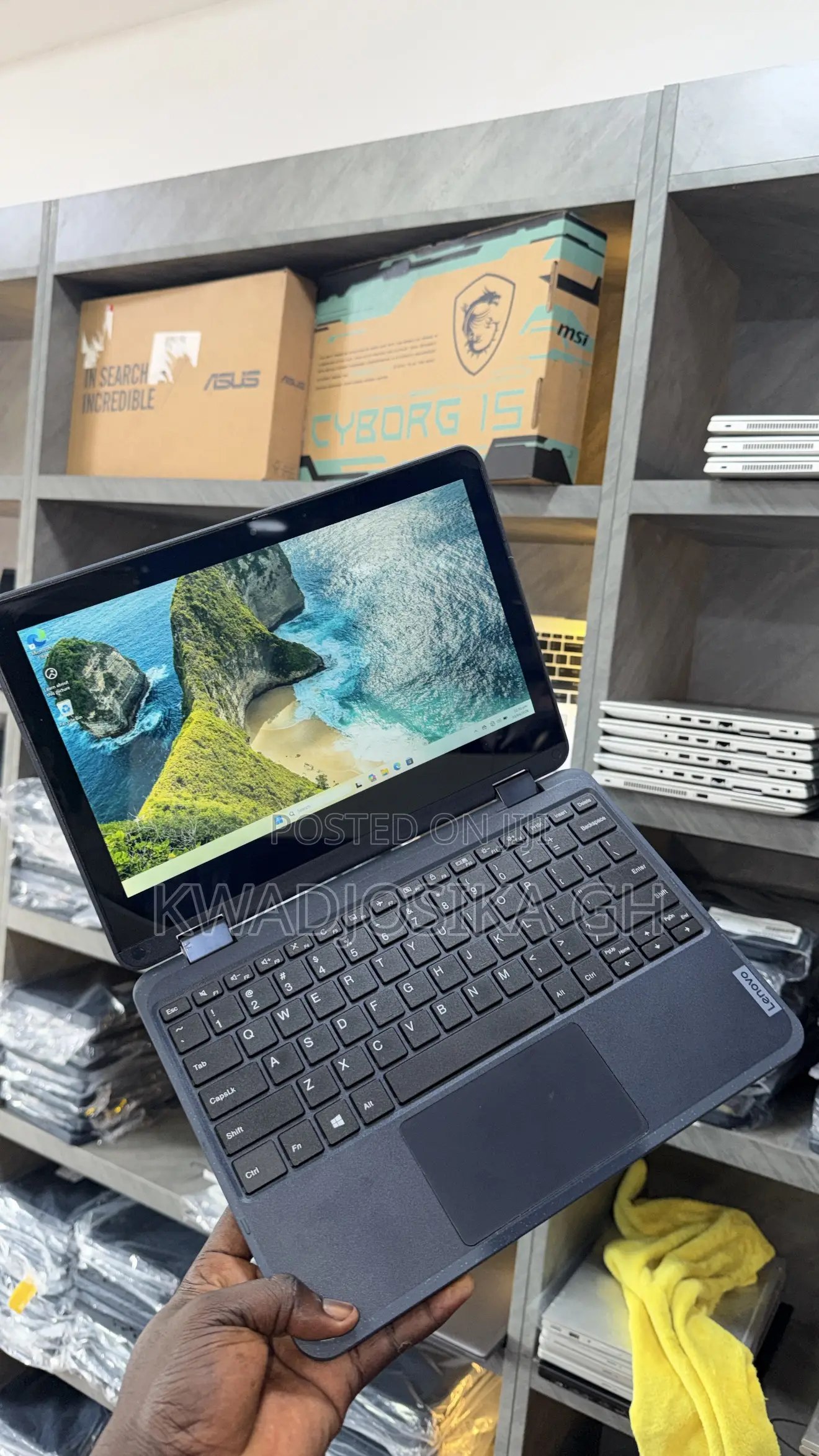 New Laptop Lenovo 300e 4GB AMD SSD 60GB