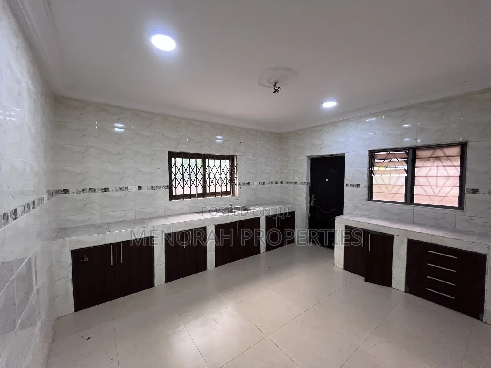 2bdrm Apartment in Adenta Amrahia for rent