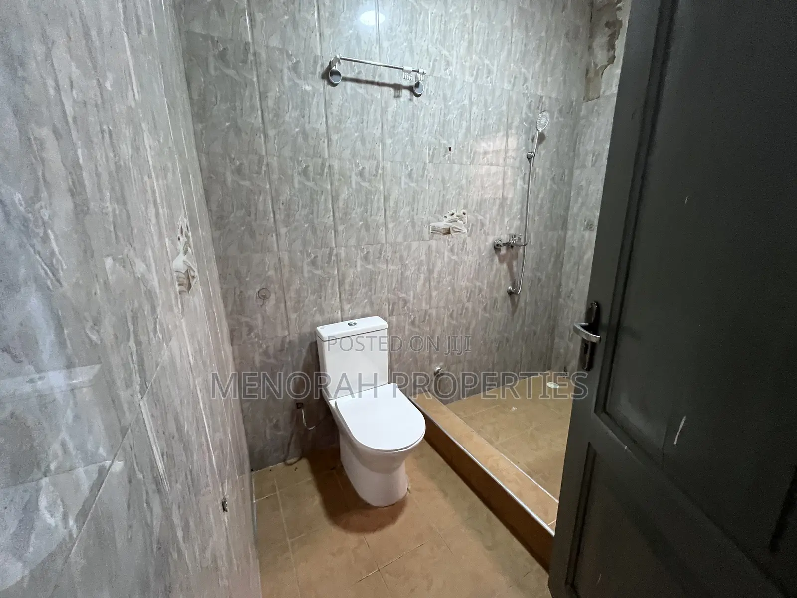 2bdrm Apartment in Adenta Amrahia for rent