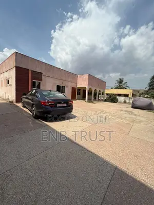 7bdrm House in Achimota, Mile 7 for sale