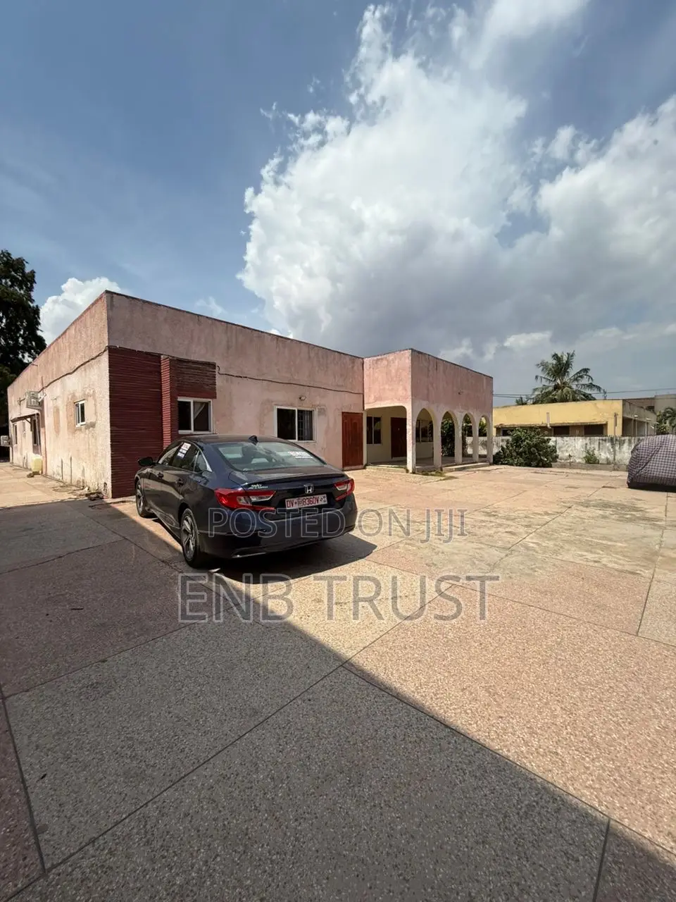 7bdrm House in Achimota, Mile 7 for sale