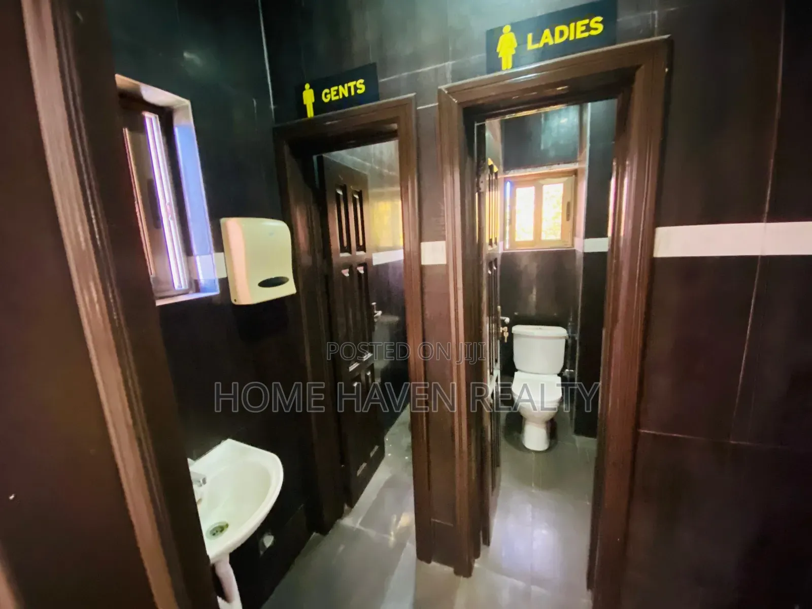 42 Office Rooms Space for Rent at Airport Residentials
