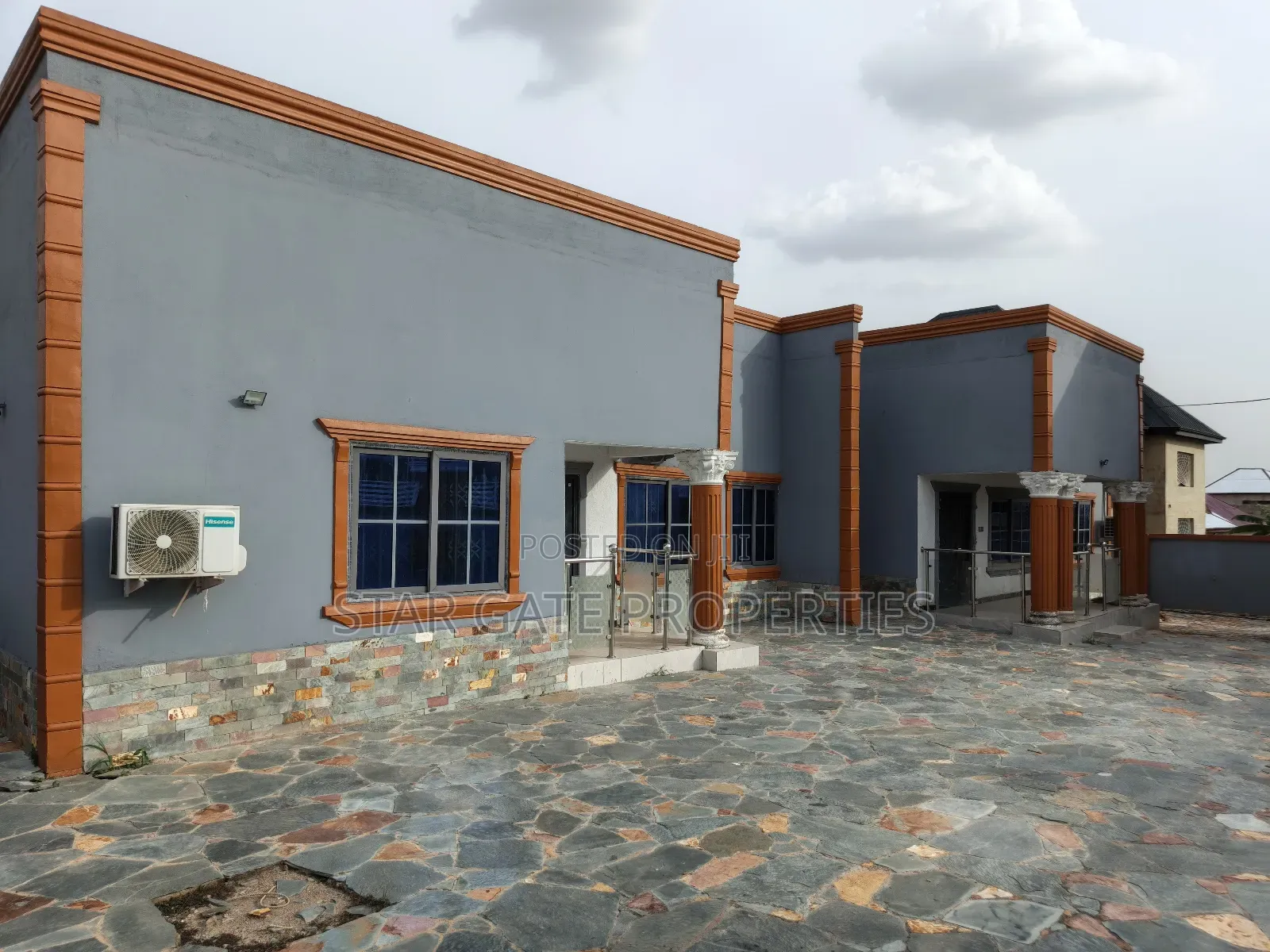 6bdrm House in Atimatim Maase, Kumasi Metropolitan for sale