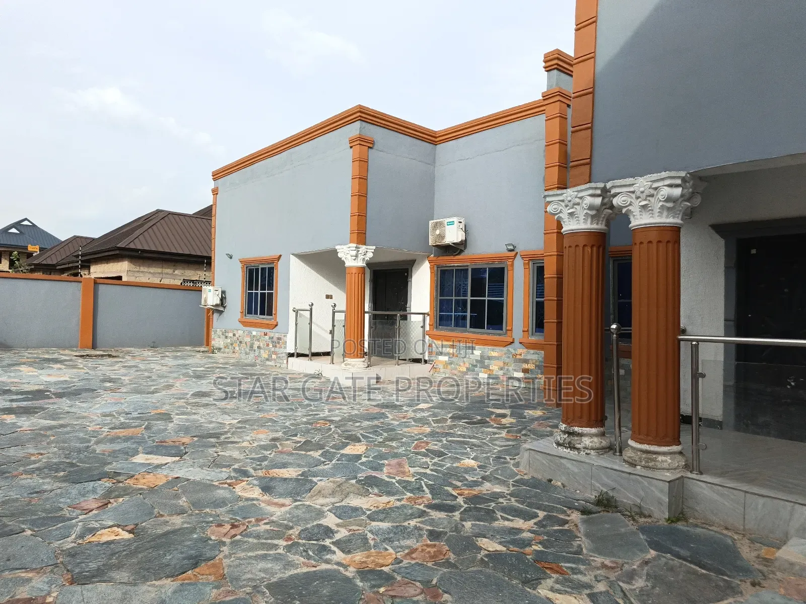 6bdrm House in Atimatim Maase, Kumasi Metropolitan for sale