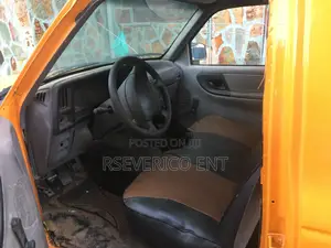 Mazda B-series 1995 Yellow