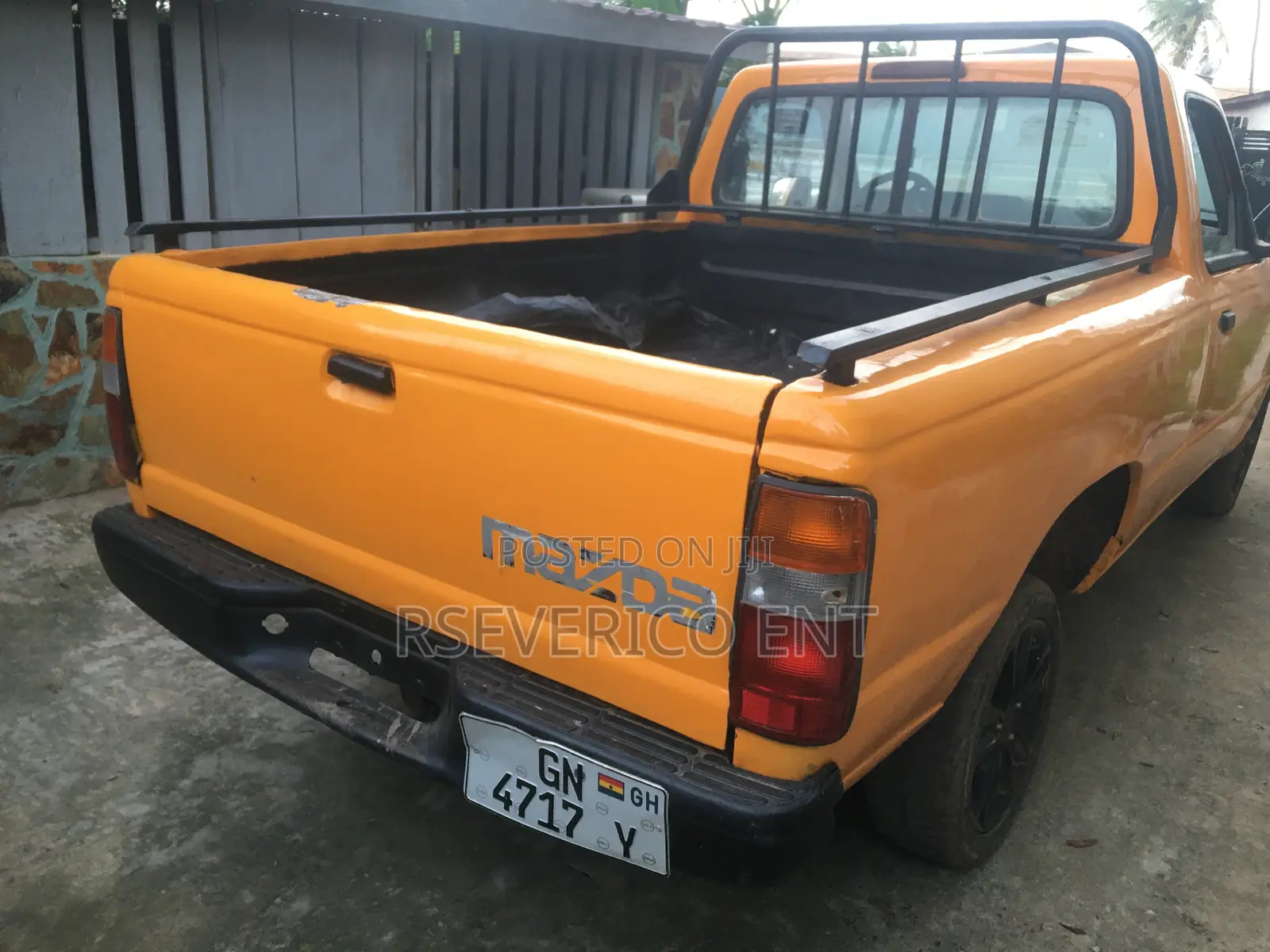 Mazda B-series 1995 Yellow