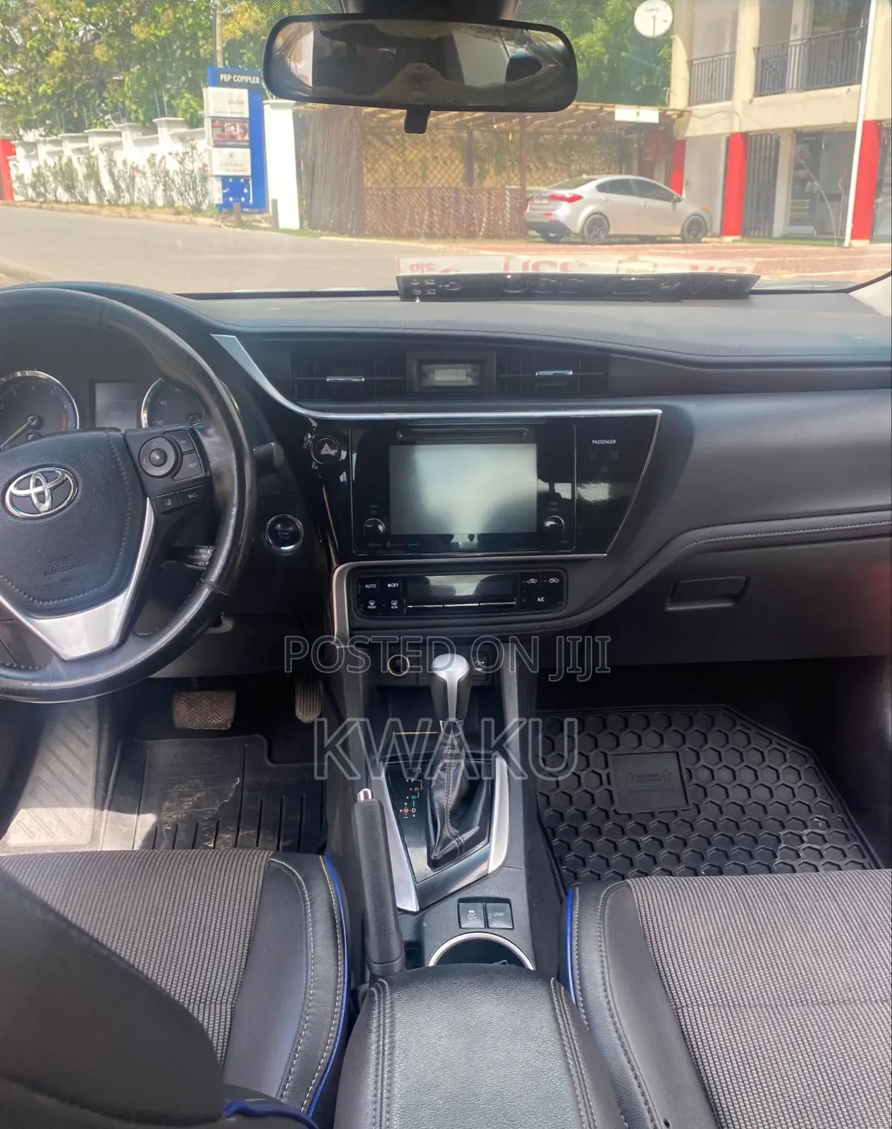 Toyota Corolla 2018 Red