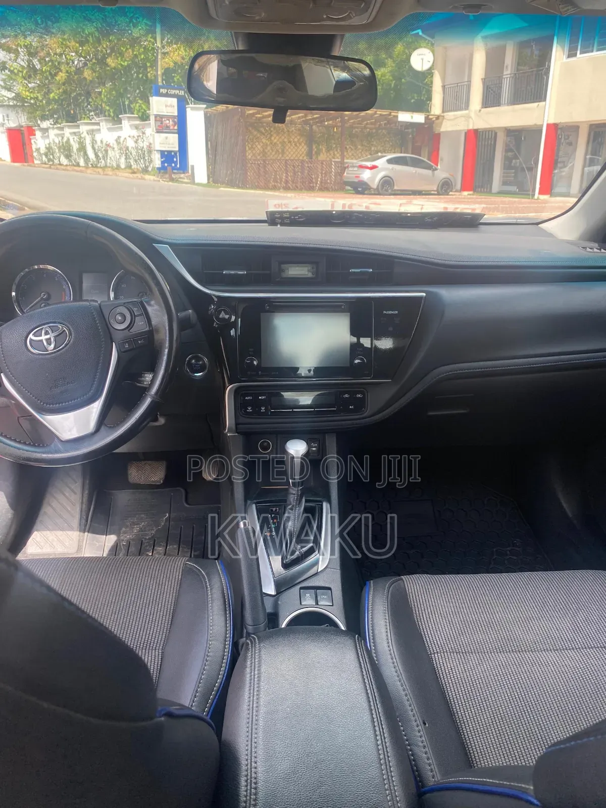 Toyota Corolla 2018 Red