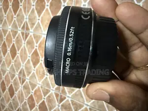 Canon Ef-S 24mm F/2.8 STM